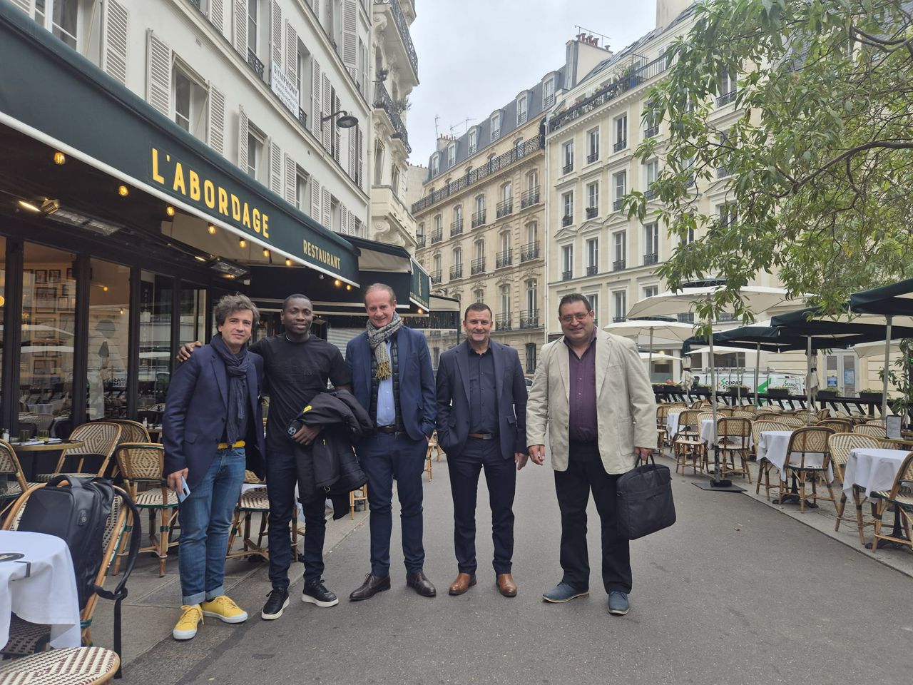 Présence Diplomatique à Paris